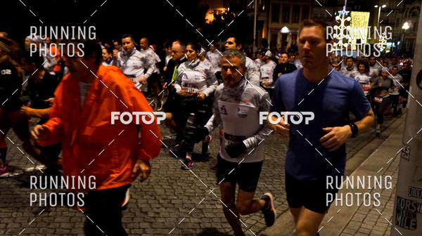Buy your photos of the eventS�o Silvestre Porto 2019 on Fotop