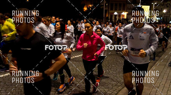Buy your photos of the eventS�o Silvestre Porto 2019 on Fotop