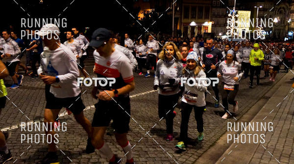 Buy your photos of the eventS�o Silvestre Porto 2019 on Fotop