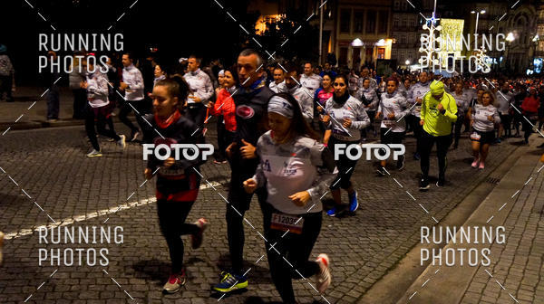 Buy your photos of the eventS�o Silvestre Porto 2019 on Fotop