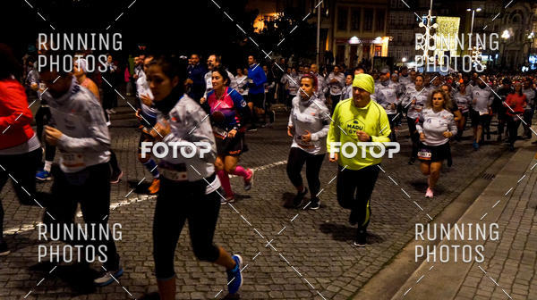 Buy your photos of the eventS�o Silvestre Porto 2019 on Fotop
