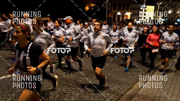 Buy your photos of the eventS�o Silvestre Porto 2019 on Fotop