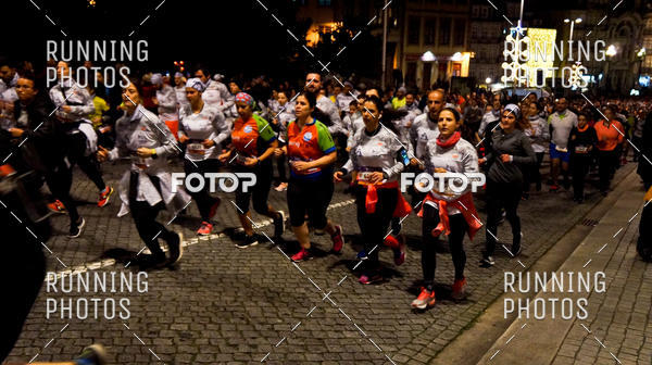 Buy your photos of the eventS�o Silvestre Porto 2019 on Fotop