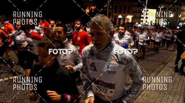 Buy your photos of the eventS�o Silvestre Porto 2019 on Fotop
