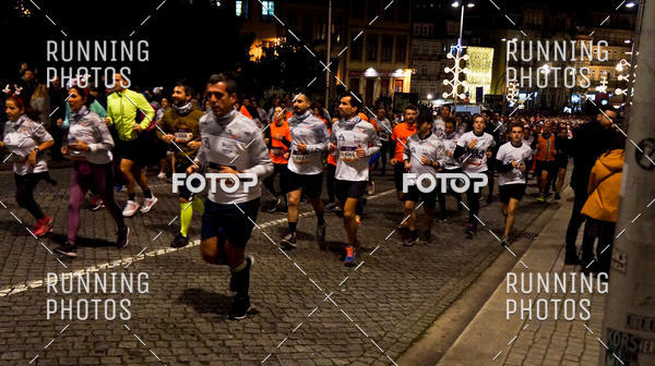 Buy your photos of the eventS�o Silvestre Porto 2019 on Fotop
