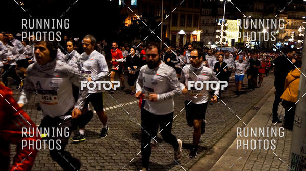 Buy your photos of the eventS�o Silvestre Porto 2019 on Fotop