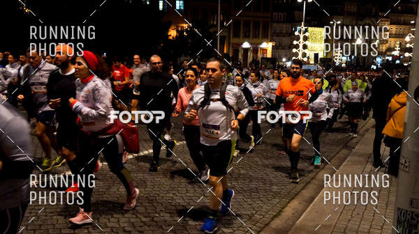 Buy your photos of the eventS�o Silvestre Porto 2019 on Fotop