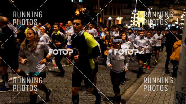Buy your photos of the eventS�o Silvestre Porto 2019 on Fotop