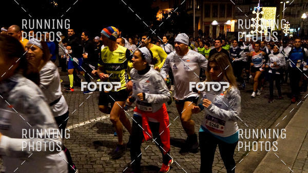 Buy your photos of the eventS�o Silvestre Porto 2019 on Fotop