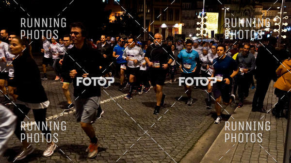 Buy your photos of the eventS�o Silvestre Porto 2019 on Fotop