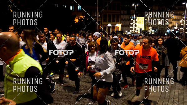 Buy your photos of the eventS�o Silvestre Porto 2019 on Fotop
