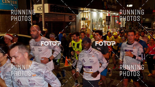Buy your photos of the eventSo Silvestre Porto 2019 on Fotop