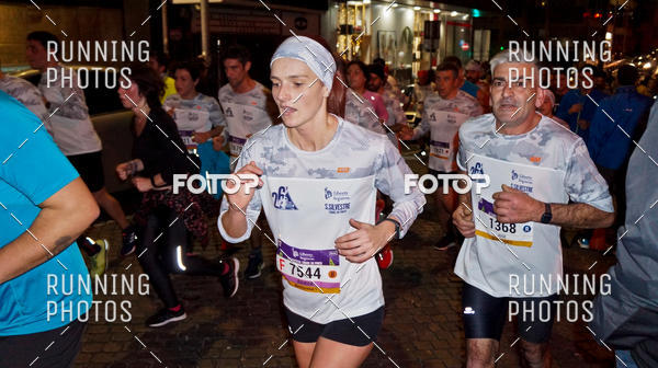 Buy your photos of the eventS�o Silvestre Porto 2019 on Fotop