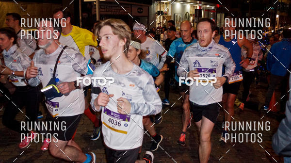 Buy your photos of the eventS�o Silvestre Porto 2019 on Fotop