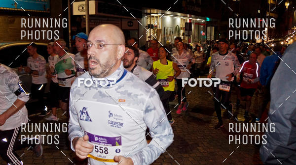 Buy your photos of the eventS�o Silvestre Porto 2019 on Fotop