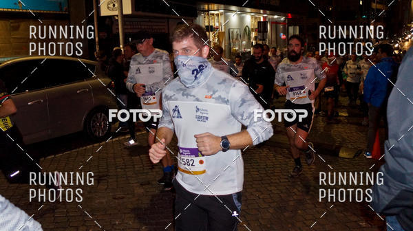 Buy your photos of the eventS�o Silvestre Porto 2019 on Fotop