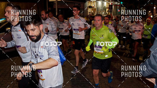 Buy your photos of the eventS�o Silvestre Porto 2019 on Fotop