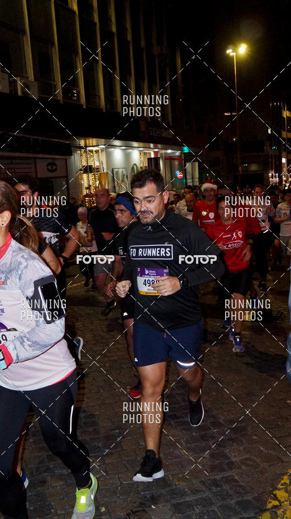 Buy your photos of the eventS�o Silvestre Porto 2019 on Fotop
