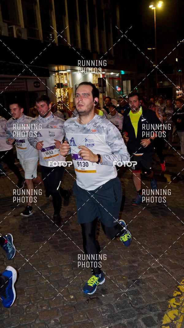 Buy your photos of the eventS�o Silvestre Porto 2019 on Fotop