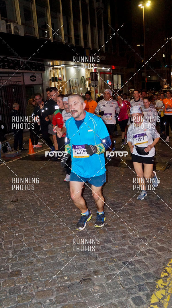 Buy your photos of the eventS�o Silvestre Porto 2019 on Fotop