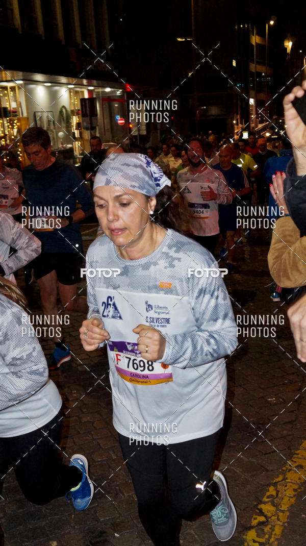 Buy your photos of the eventS�o Silvestre Porto 2019 on Fotop