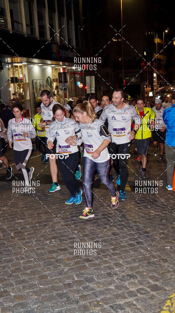 Buy your photos of the eventS�o Silvestre Porto 2019 on Fotop