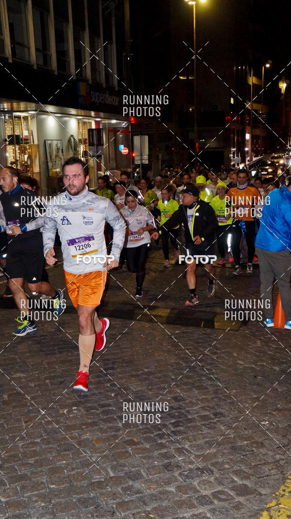 Buy your photos of the eventS�o Silvestre Porto 2019 on Fotop