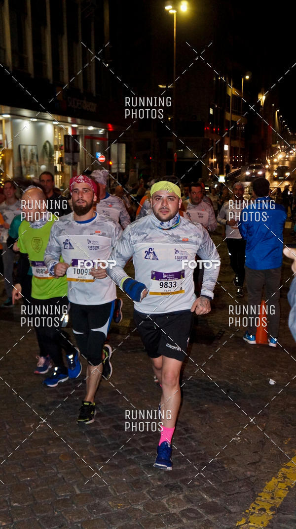 Buy your photos of the eventS�o Silvestre Porto 2019 on Fotop