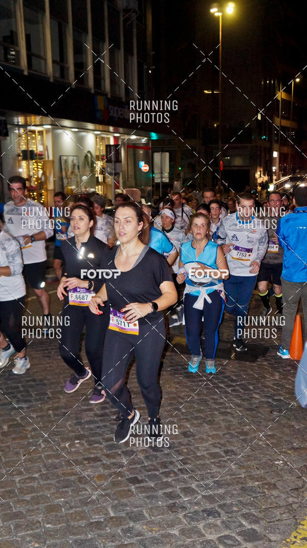 Buy your photos of the eventS�o Silvestre Porto 2019 on Fotop