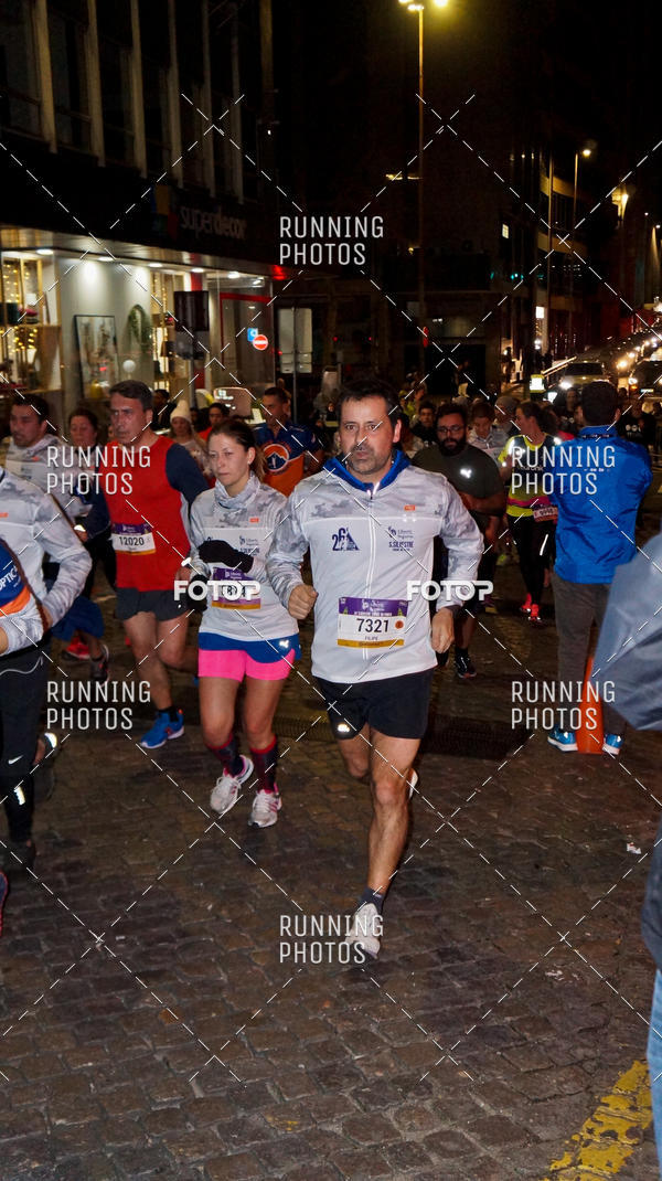 Buy your photos of the eventS�o Silvestre Porto 2019 on Fotop