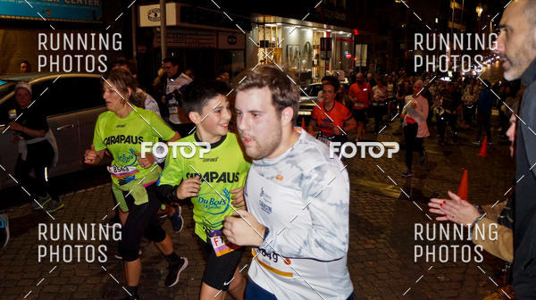 Buy your photos of the eventS�o Silvestre Porto 2019 on Fotop