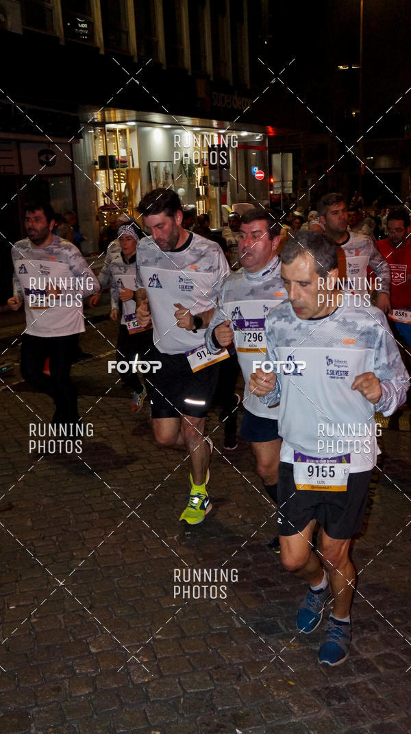 Buy your photos of the eventS�o Silvestre Porto 2019 on Fotop