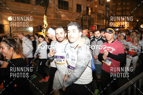 Buy your photos of the eventS�o Silvestre Porto 2019 on Fotop