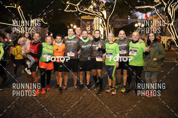 Buy your photos of the eventS�o Silvestre Porto 2019 on Fotop
