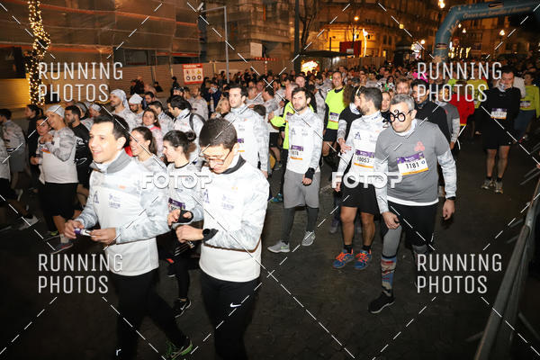 Buy your photos of the eventS�o Silvestre Porto 2019 on Fotop