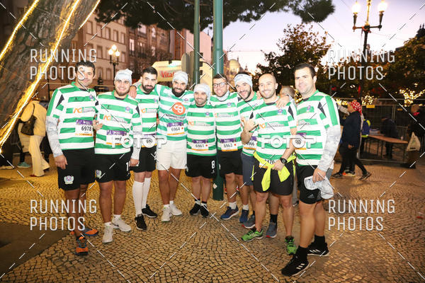 Buy your photos of the eventS�o Silvestre Porto 2019 on Fotop