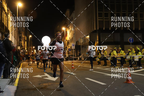 Buy your photos of the eventS�o Silvestre Porto 2019 on Fotop