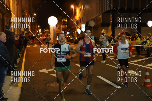 Buy your photos of the eventS�o Silvestre Porto 2019 on Fotop