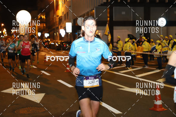 Buy your photos of the eventS�o Silvestre Porto 2019 on Fotop