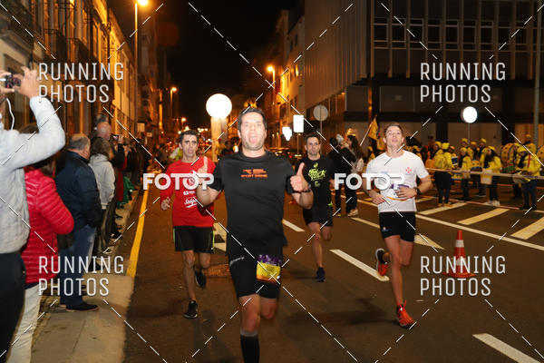 Buy your photos of the eventS�o Silvestre Porto 2019 on Fotop