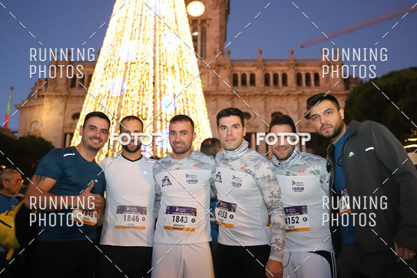 Buy your photos of the eventS�o Silvestre Porto 2019 on Fotop