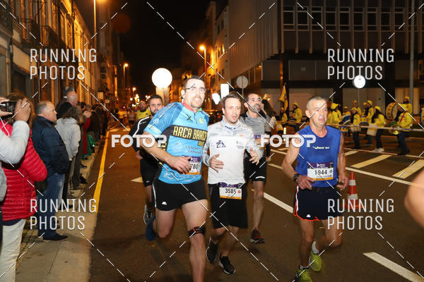 Buy your photos of the eventS�o Silvestre Porto 2019 on Fotop