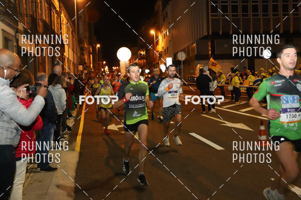 Buy your photos of the eventS�o Silvestre Porto 2019 on Fotop