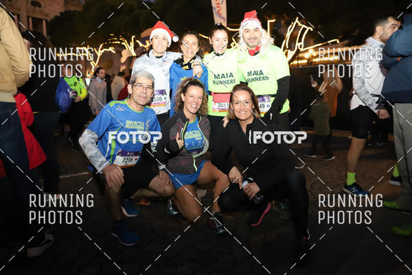Buy your photos of the eventS�o Silvestre Porto 2019 on Fotop