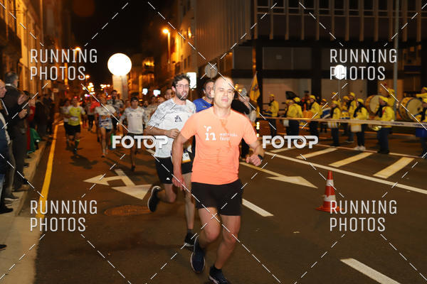 Buy your photos of the eventS�o Silvestre Porto 2019 on Fotop