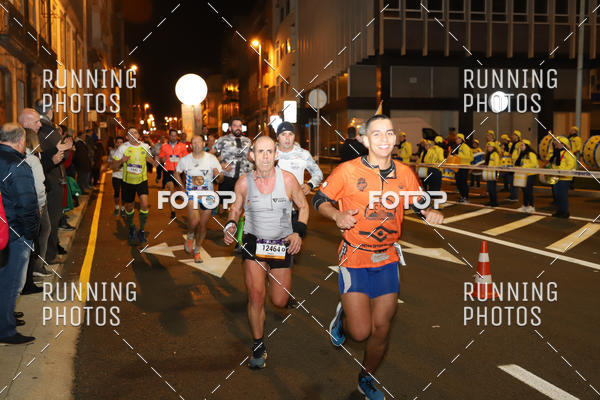 Buy your photos of the eventS�o Silvestre Porto 2019 on Fotop
