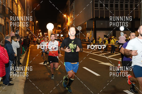 Buy your photos of the eventS�o Silvestre Porto 2019 on Fotop