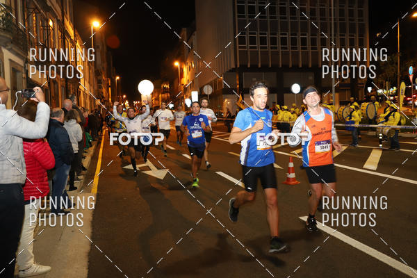 Buy your photos of the eventS�o Silvestre Porto 2019 on Fotop