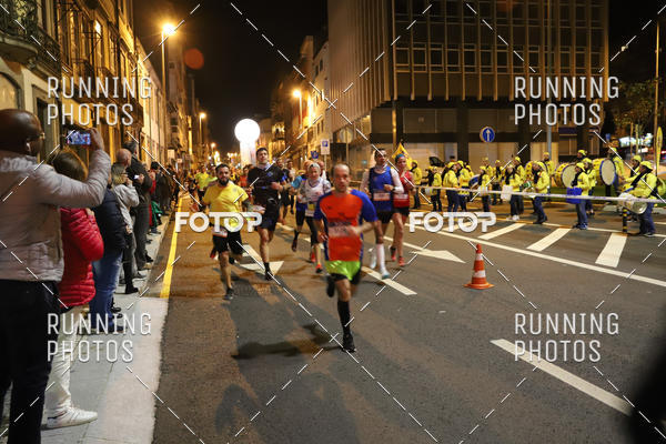Buy your photos of the eventS�o Silvestre Porto 2019 on Fotop