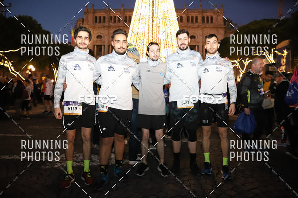 Buy your photos of the eventS�o Silvestre Porto 2019 on Fotop